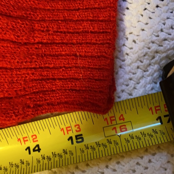 Hanil V-neck sweater, red - Picture 13 of 16
